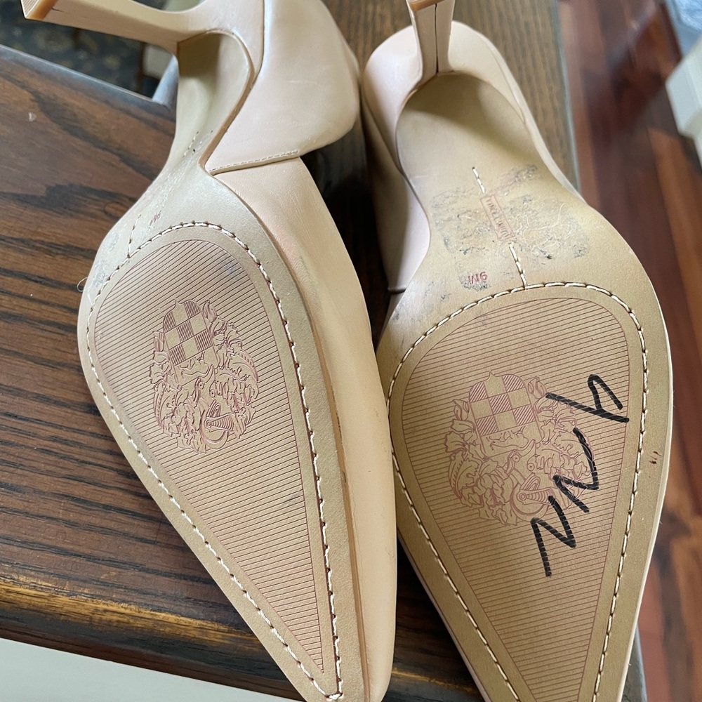 Vince Camuto Nude Leather Pointed-Toe Pumps - Picture 2 of 4